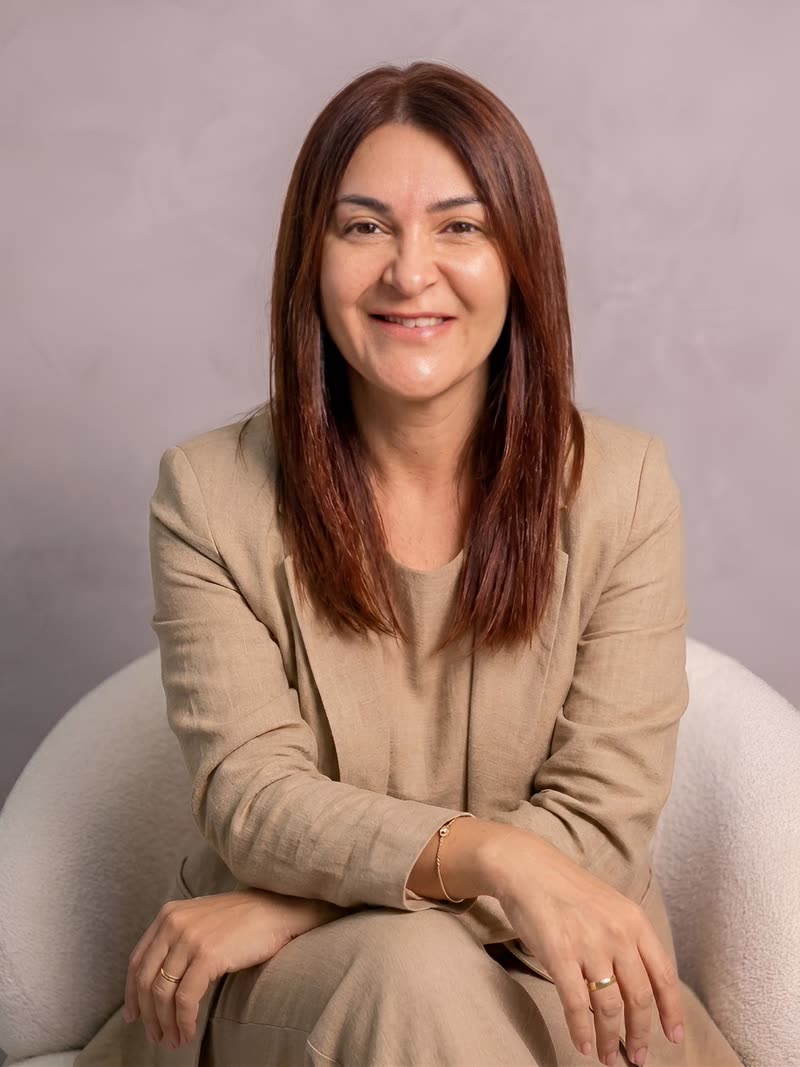 Keila Oliveira, instrutora de Pilates, Yoga e terapias integrativas da equipe MaternaForte.